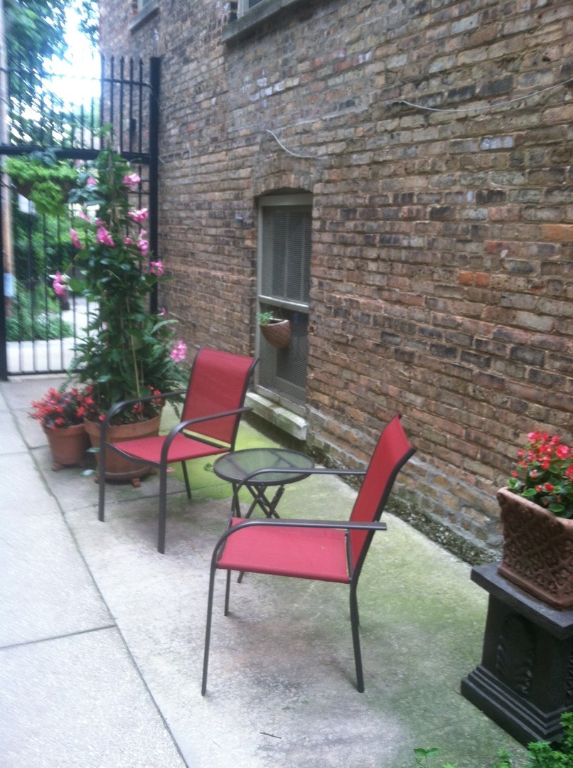218 N Oak Park Avenue Unit: 1Y