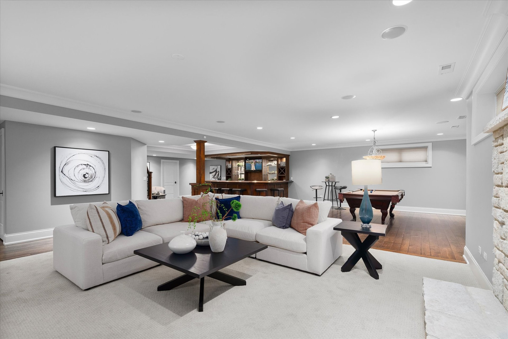 228 W Franklin Avenue