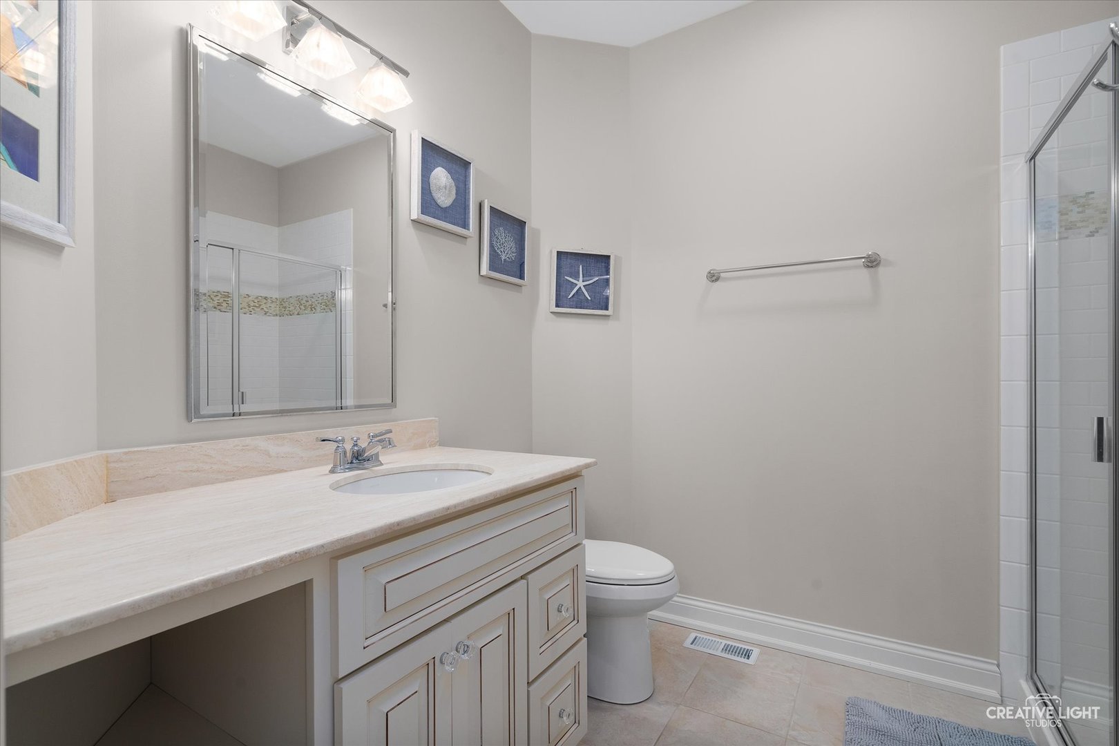 228 W Franklin Avenue