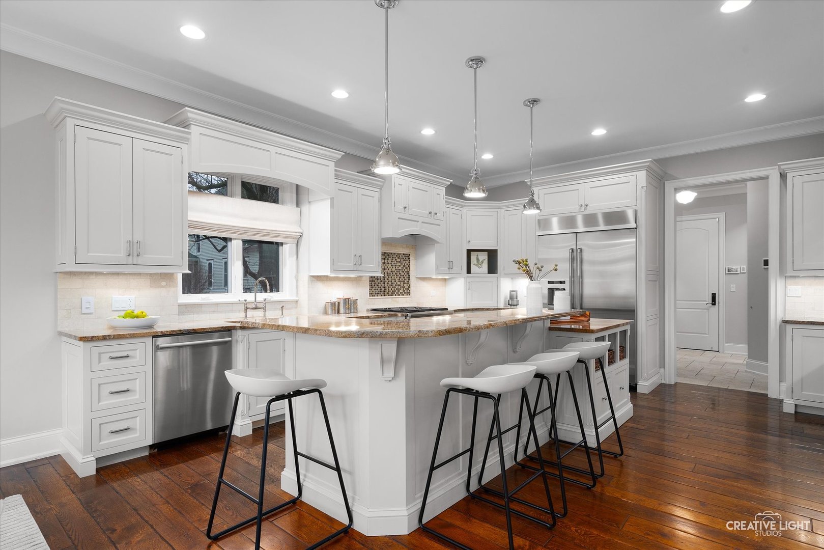 228 W Franklin Avenue