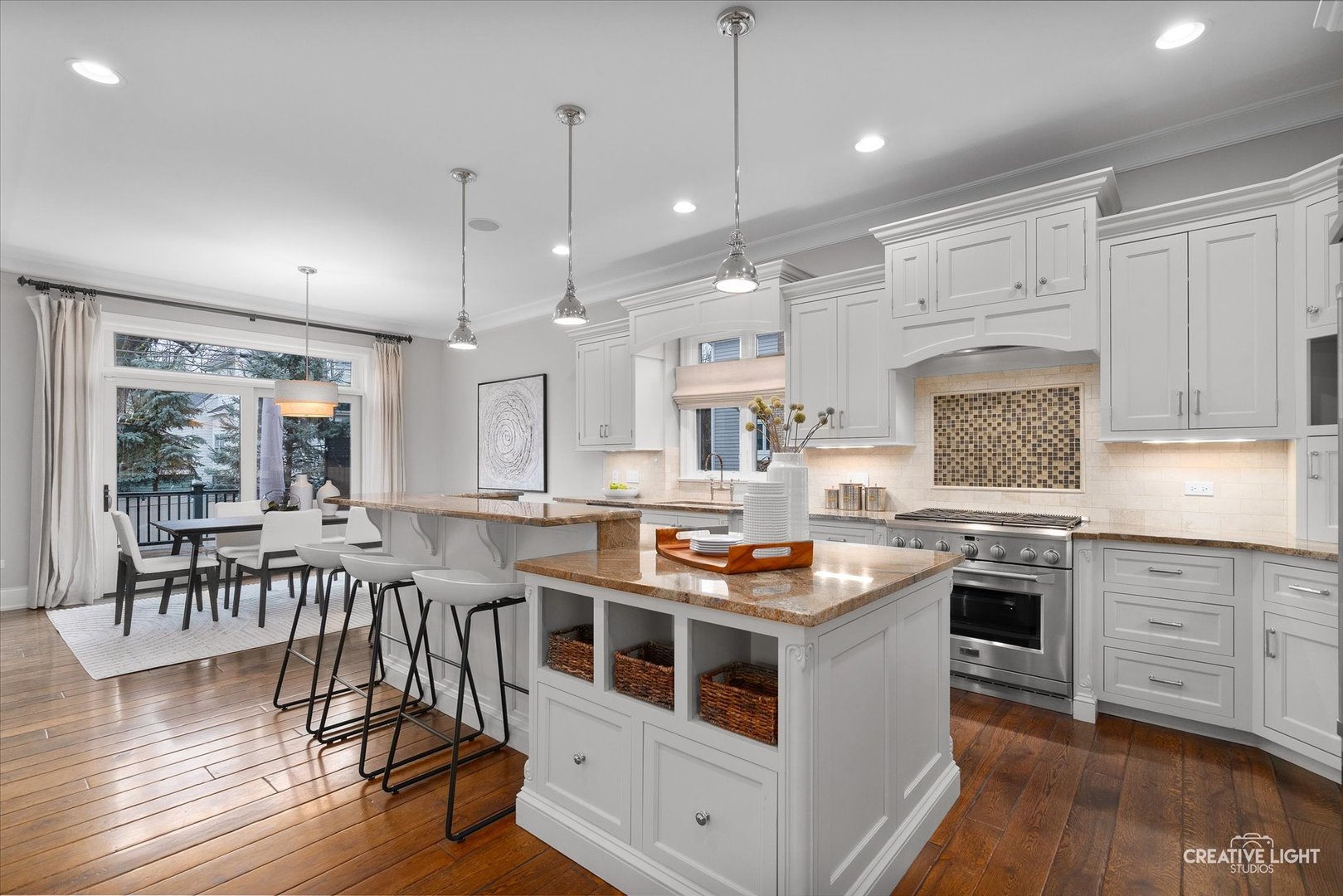 228 W Franklin Avenue