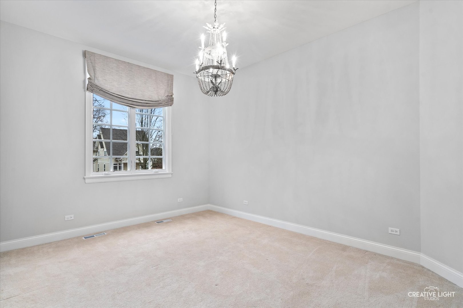 228 W Franklin Avenue