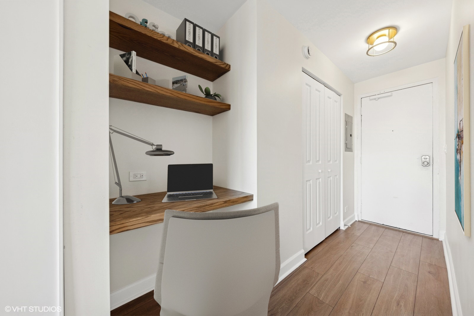 3033 N Sheridan Road Unit: 909