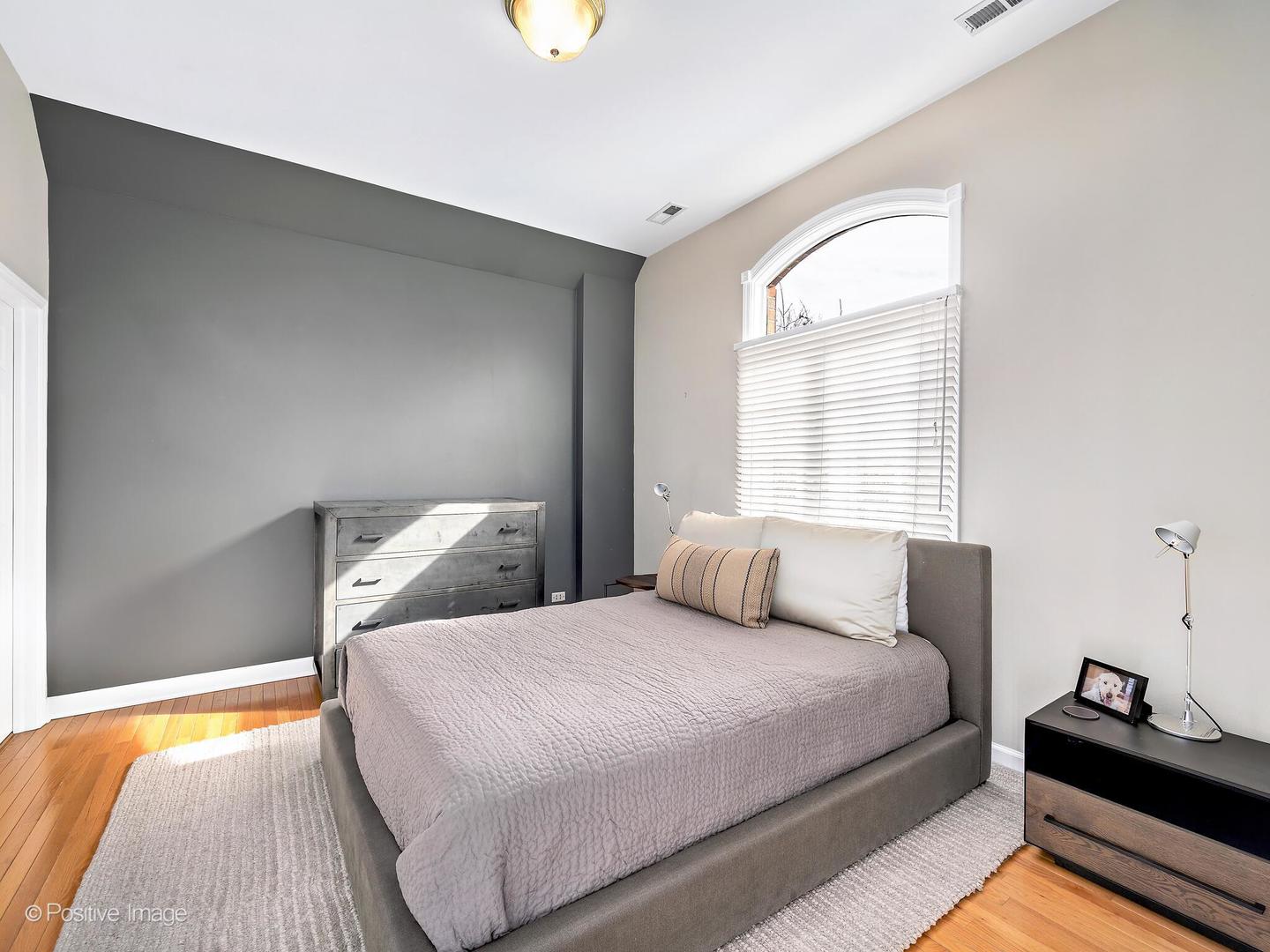 413 W 9th Street