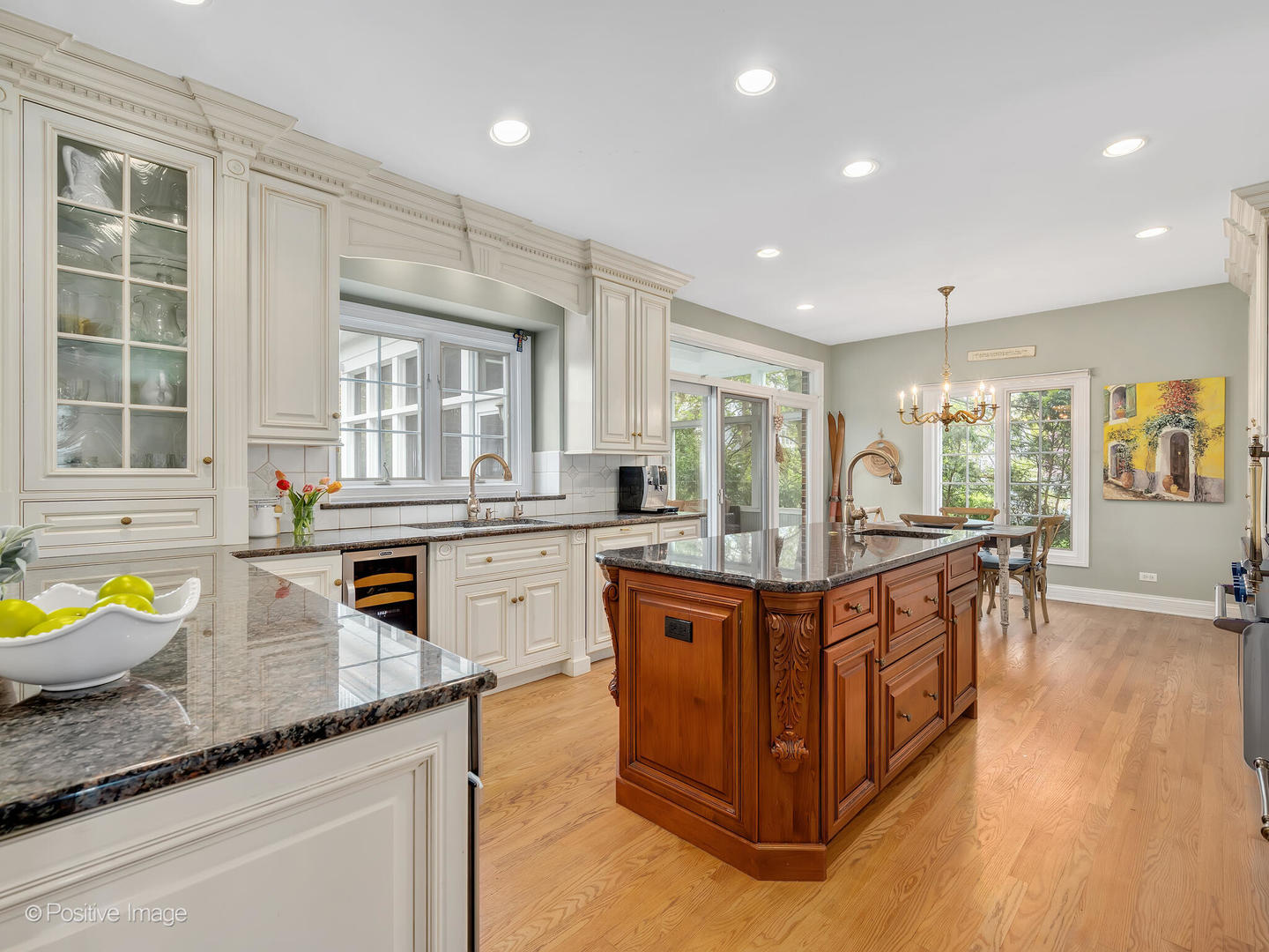 413 W 9th Street