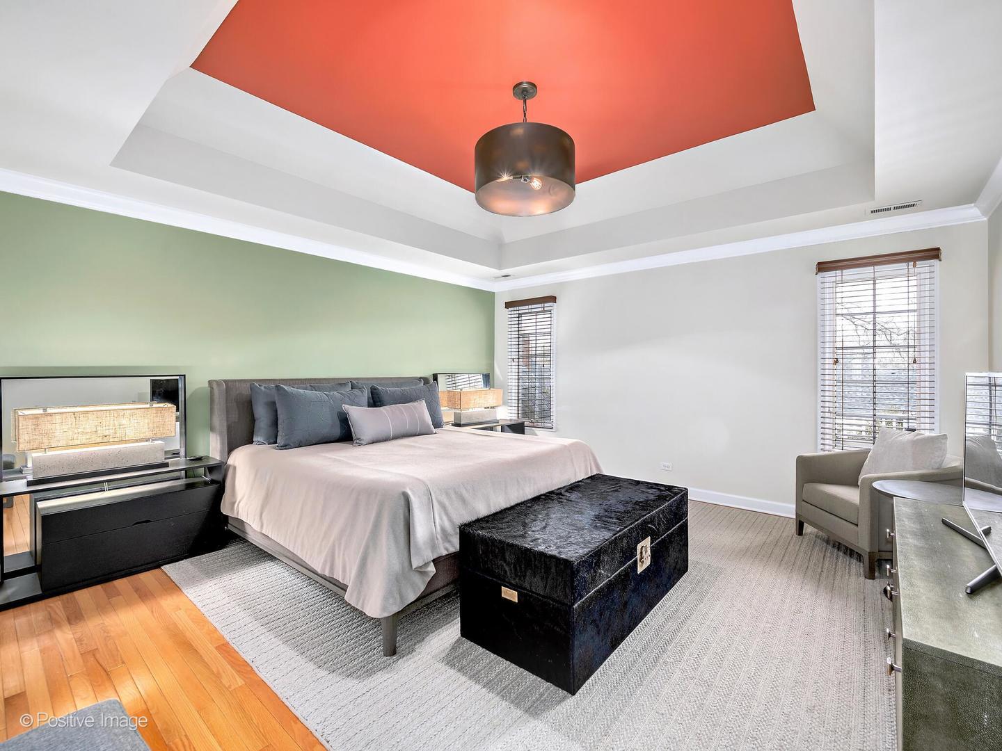 413 W 9th Street