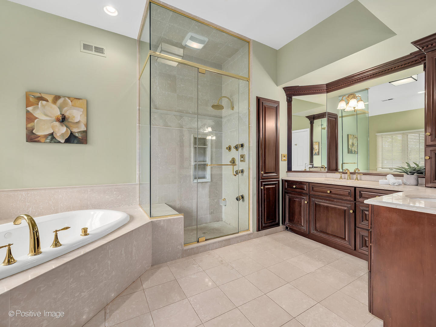 413 W 9th Street