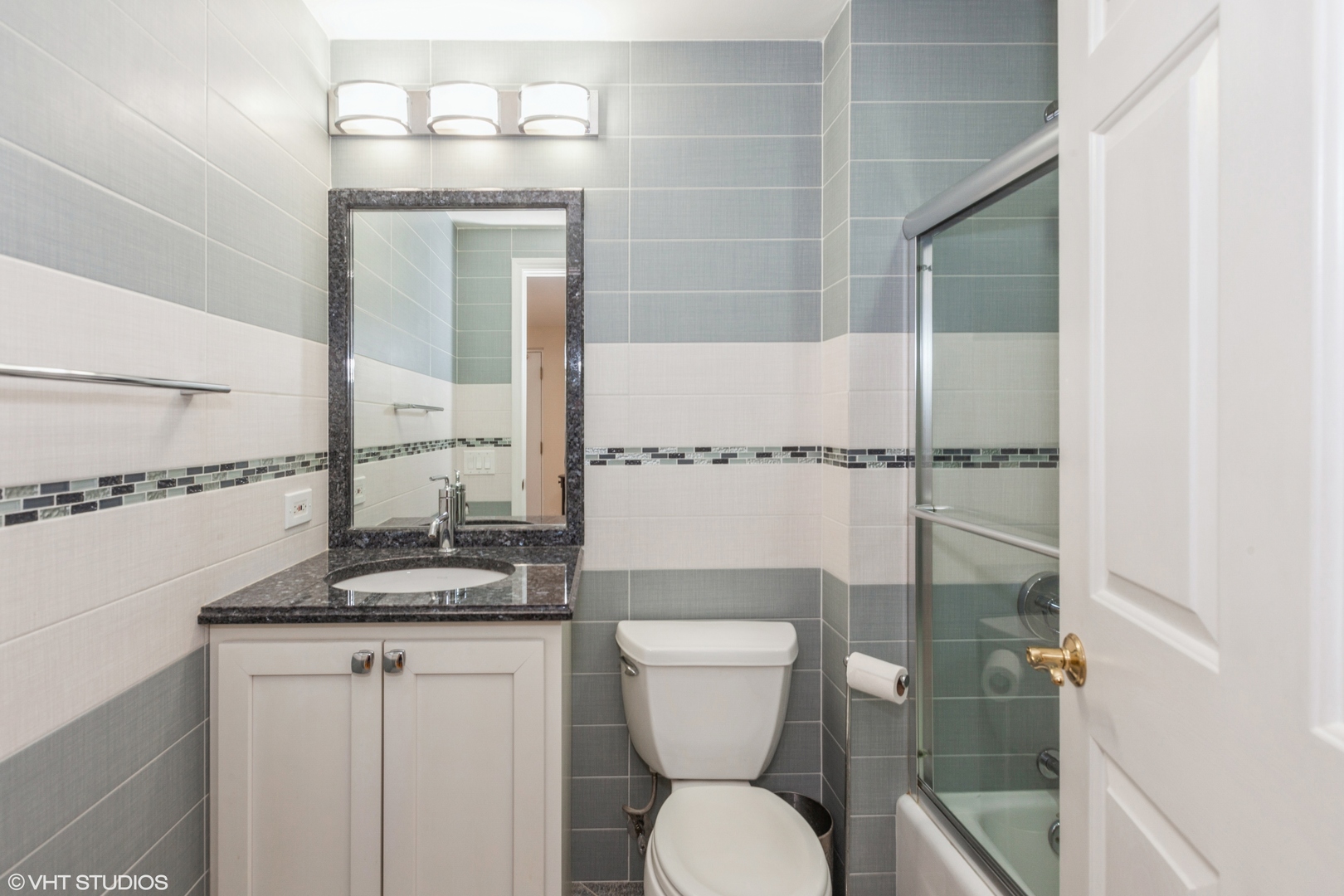 200 N ADDISON Avenue Unit: 304