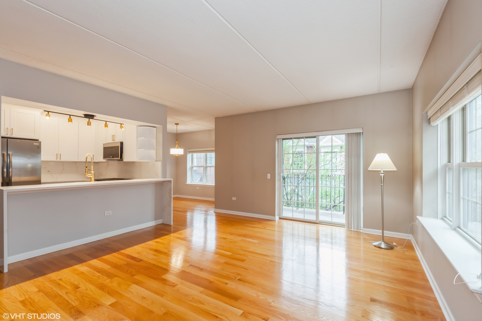 200 N ADDISON Avenue Unit: 304