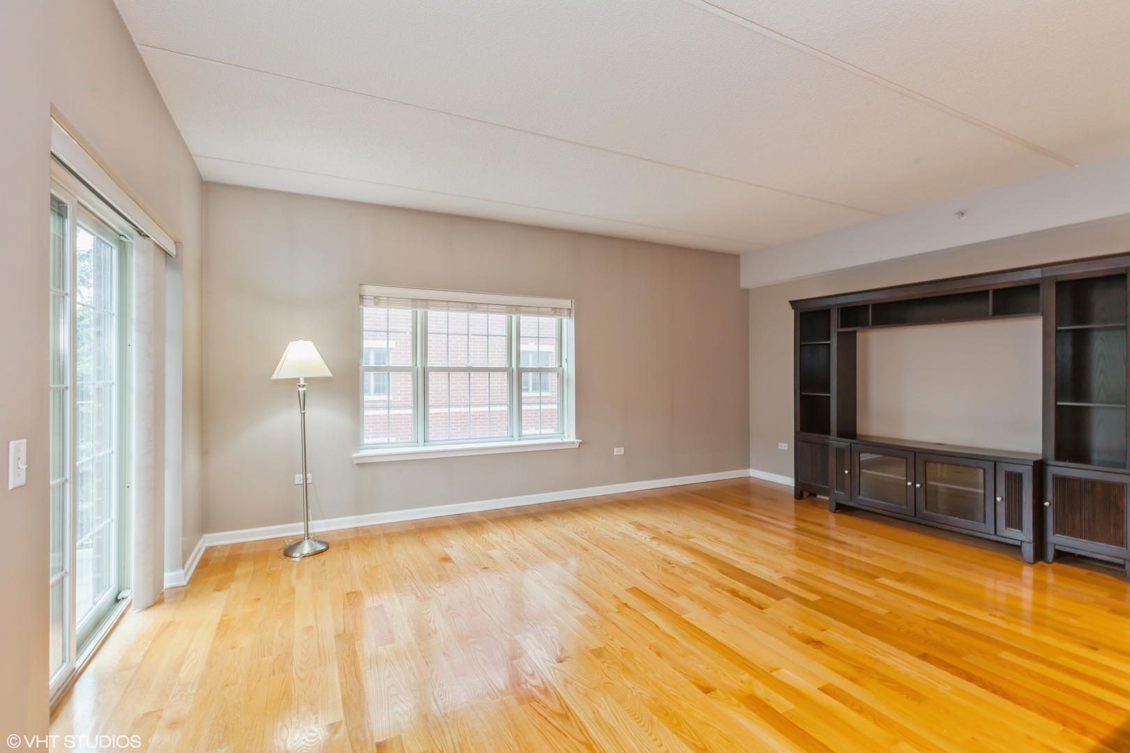 200 N ADDISON Avenue Unit: 304