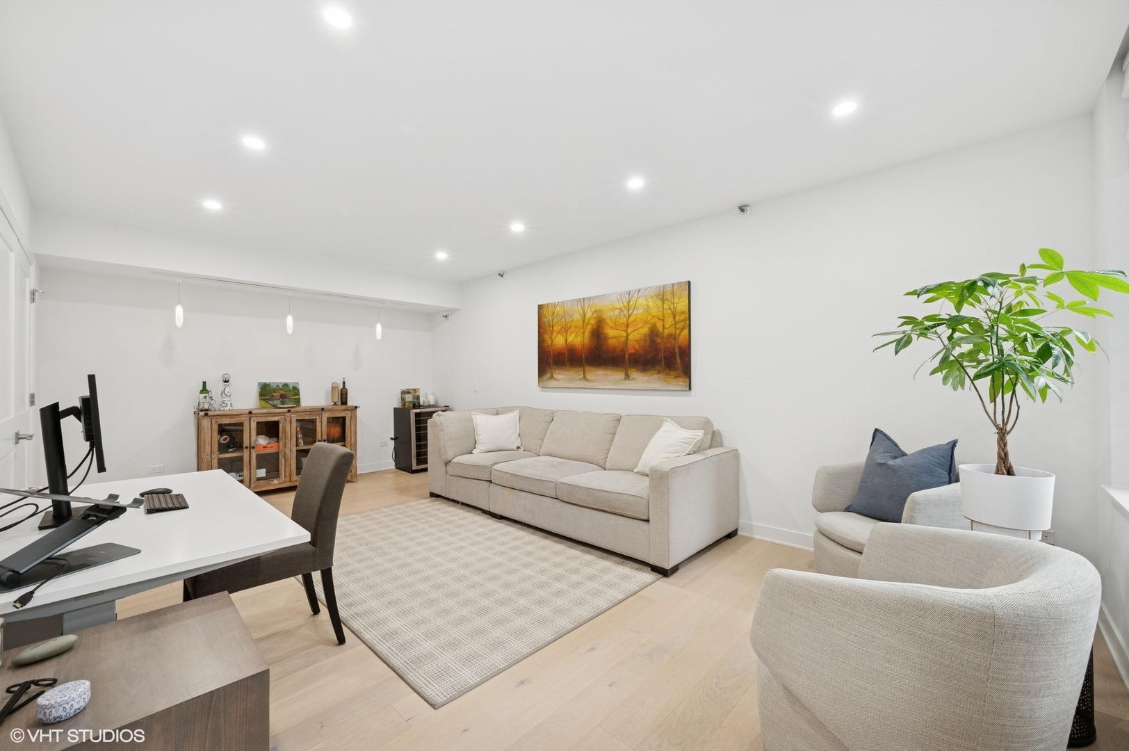 55 W Delaware Place Unit: 413