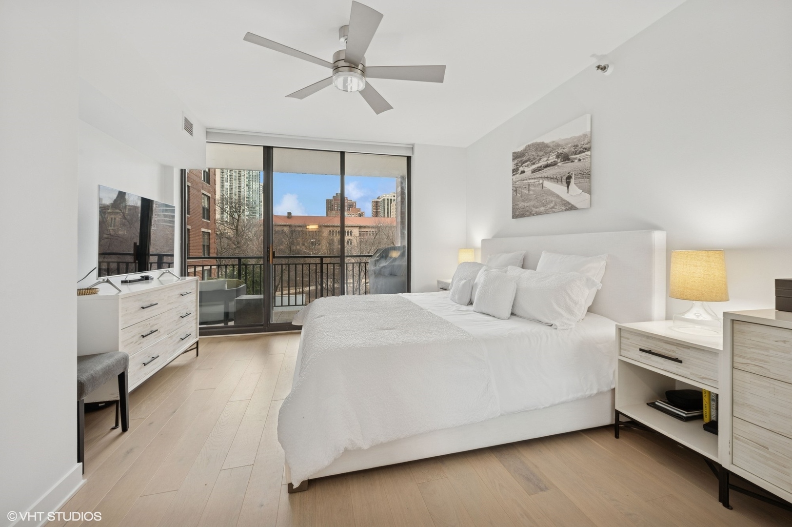 55 W Delaware Place Unit: 413