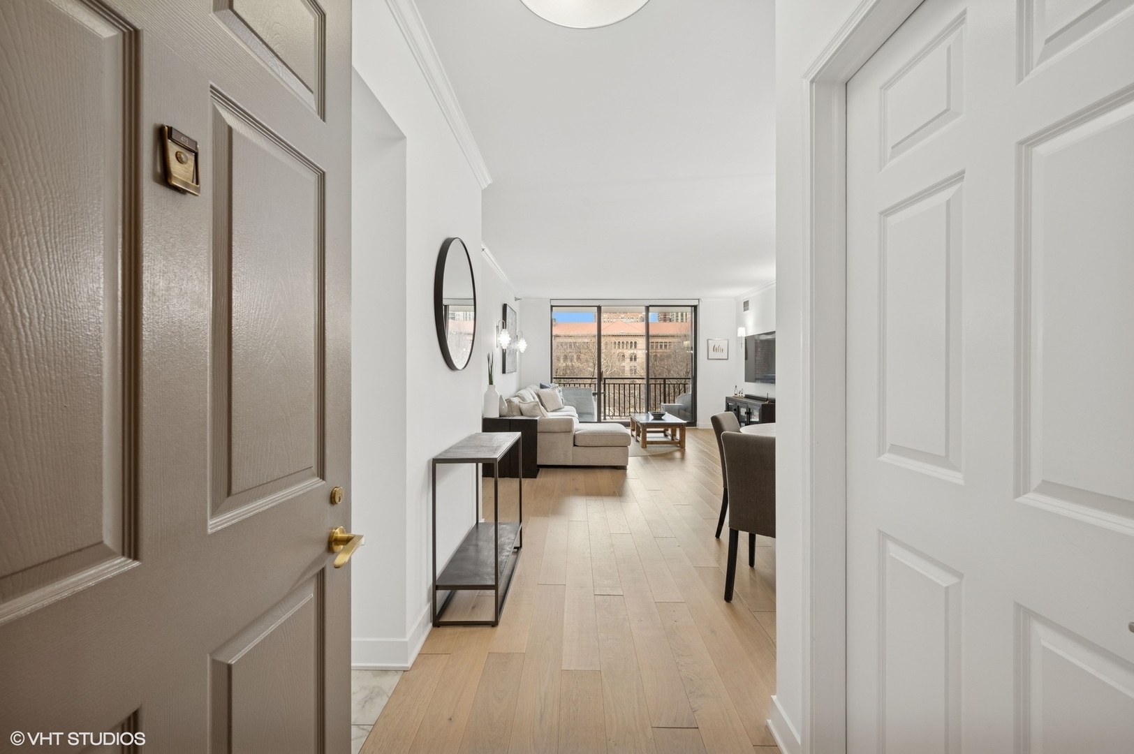 55 W Delaware Place Unit: 413
