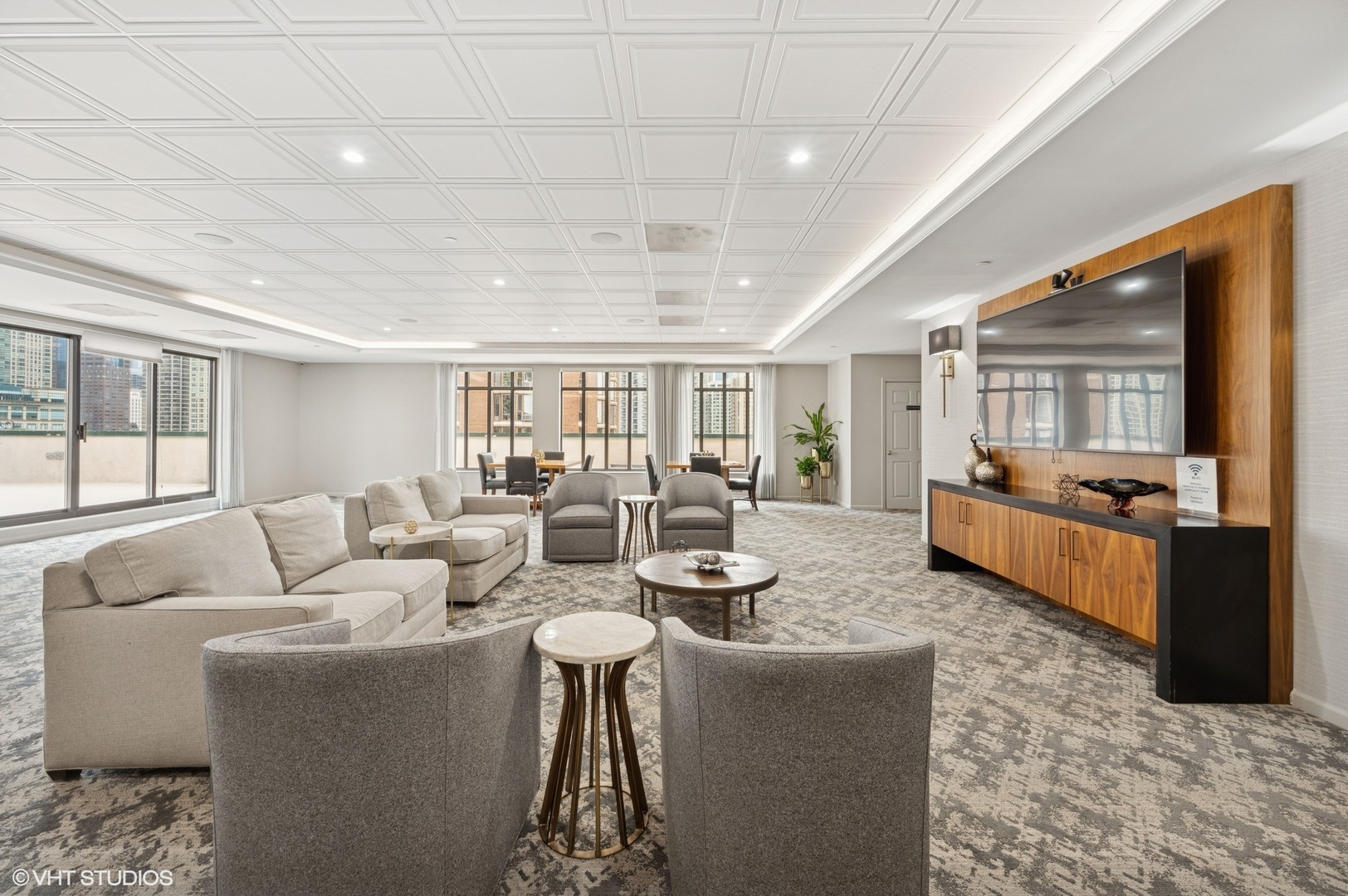 55 W Delaware Place Unit: 413