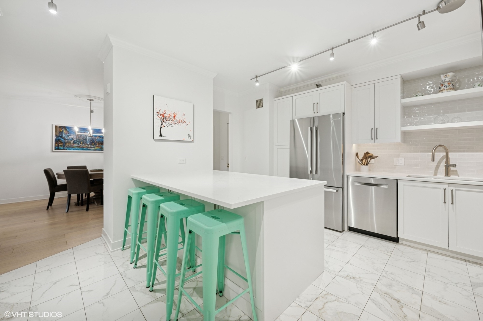 55 W Delaware Place Unit: 413