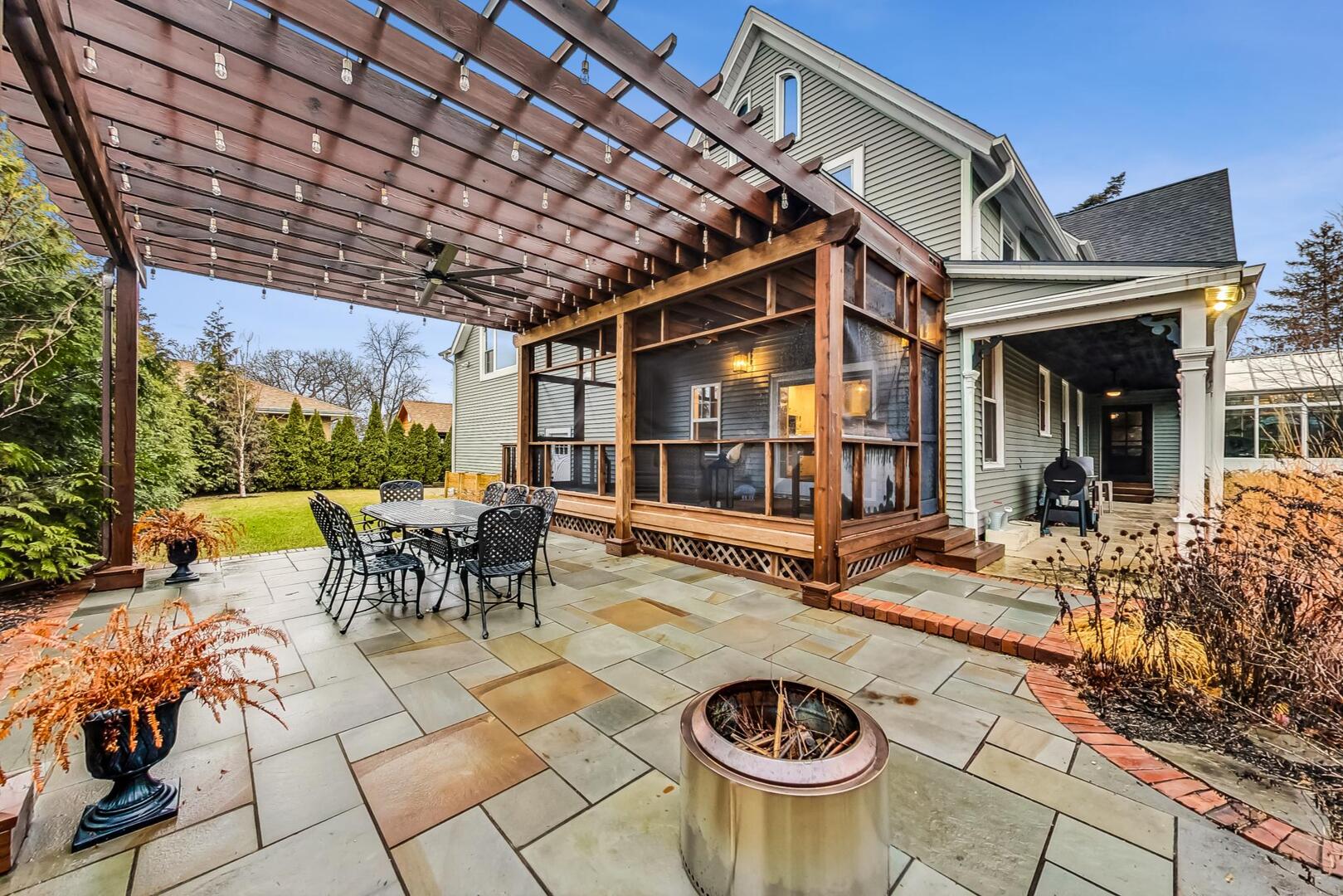 608 Singer Avenue
