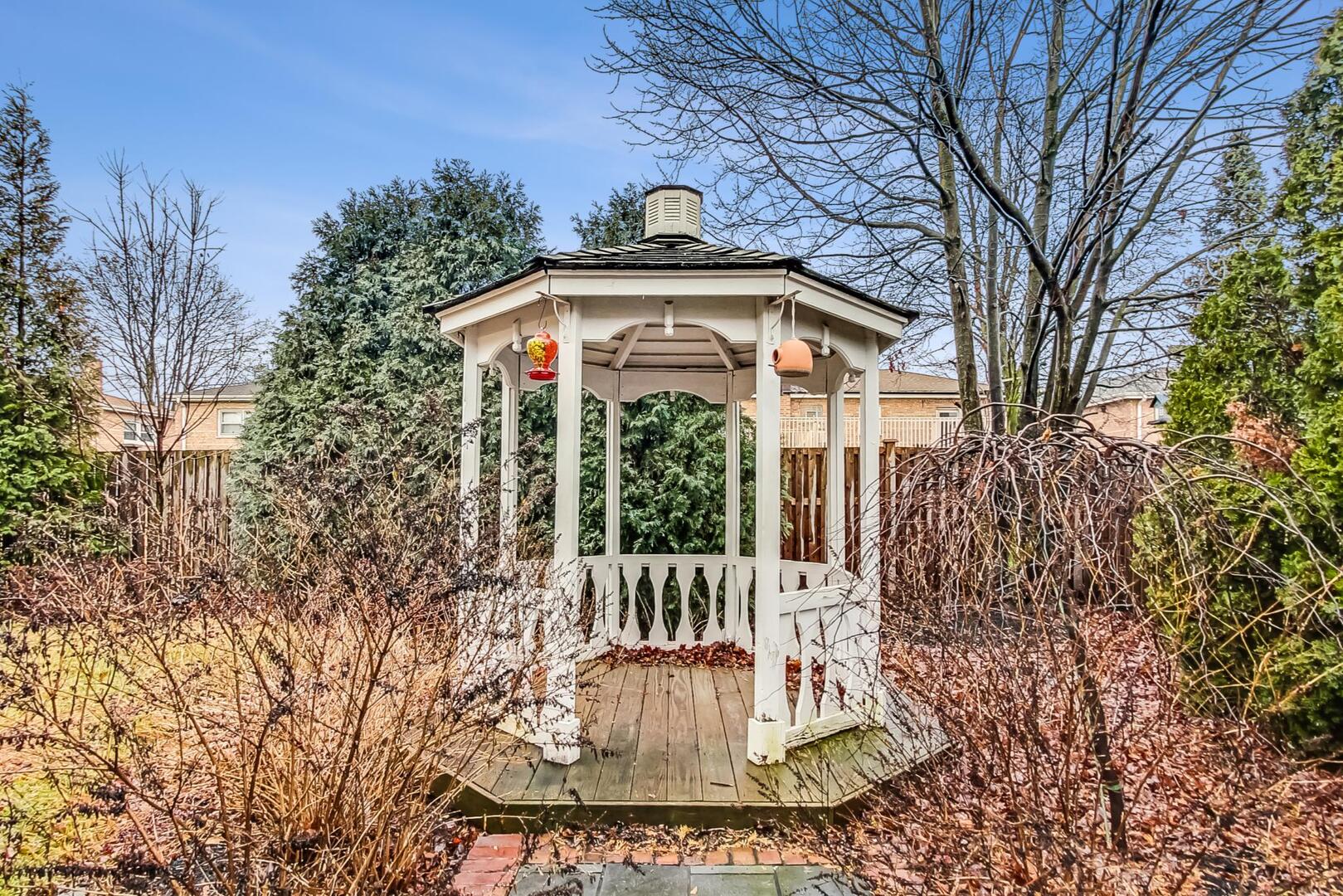 608 Singer Avenue