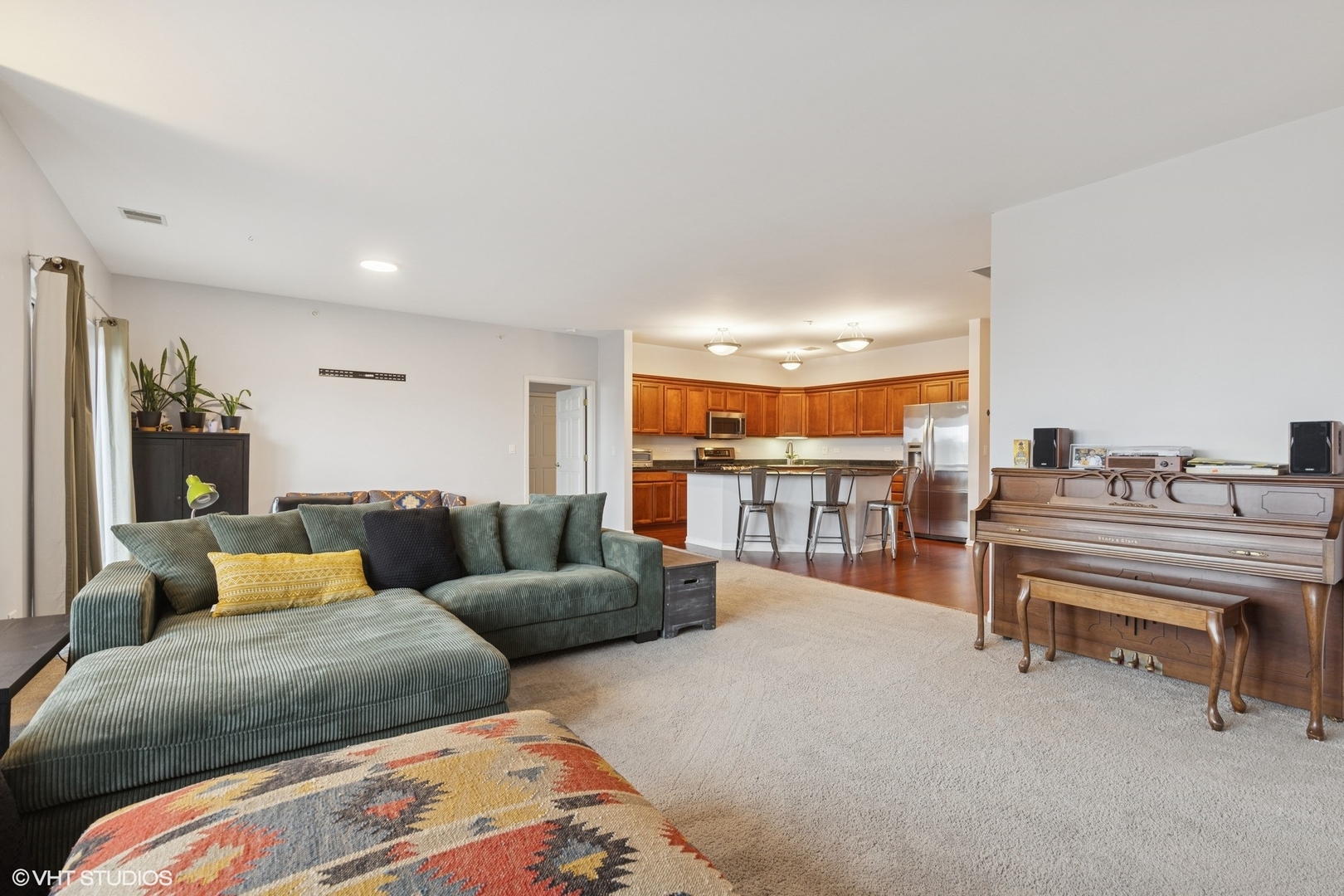 267 E Railroad Avenue Unit: 304