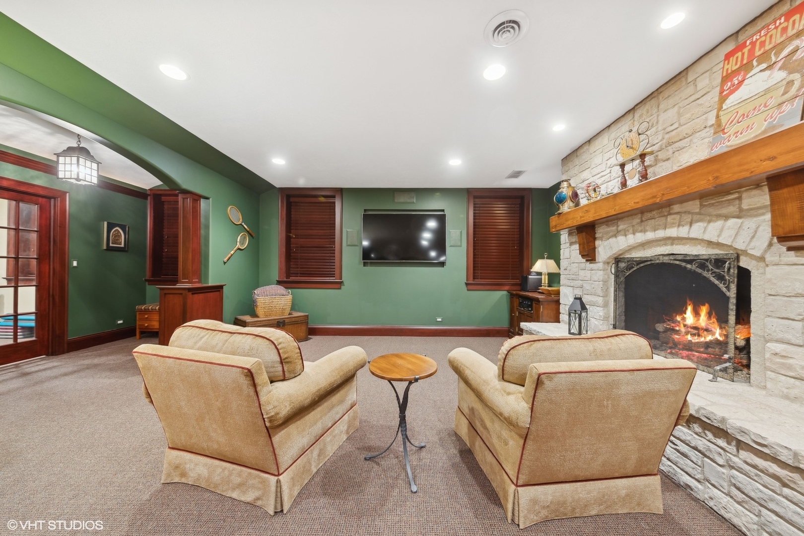 421 Blackstone Avenue