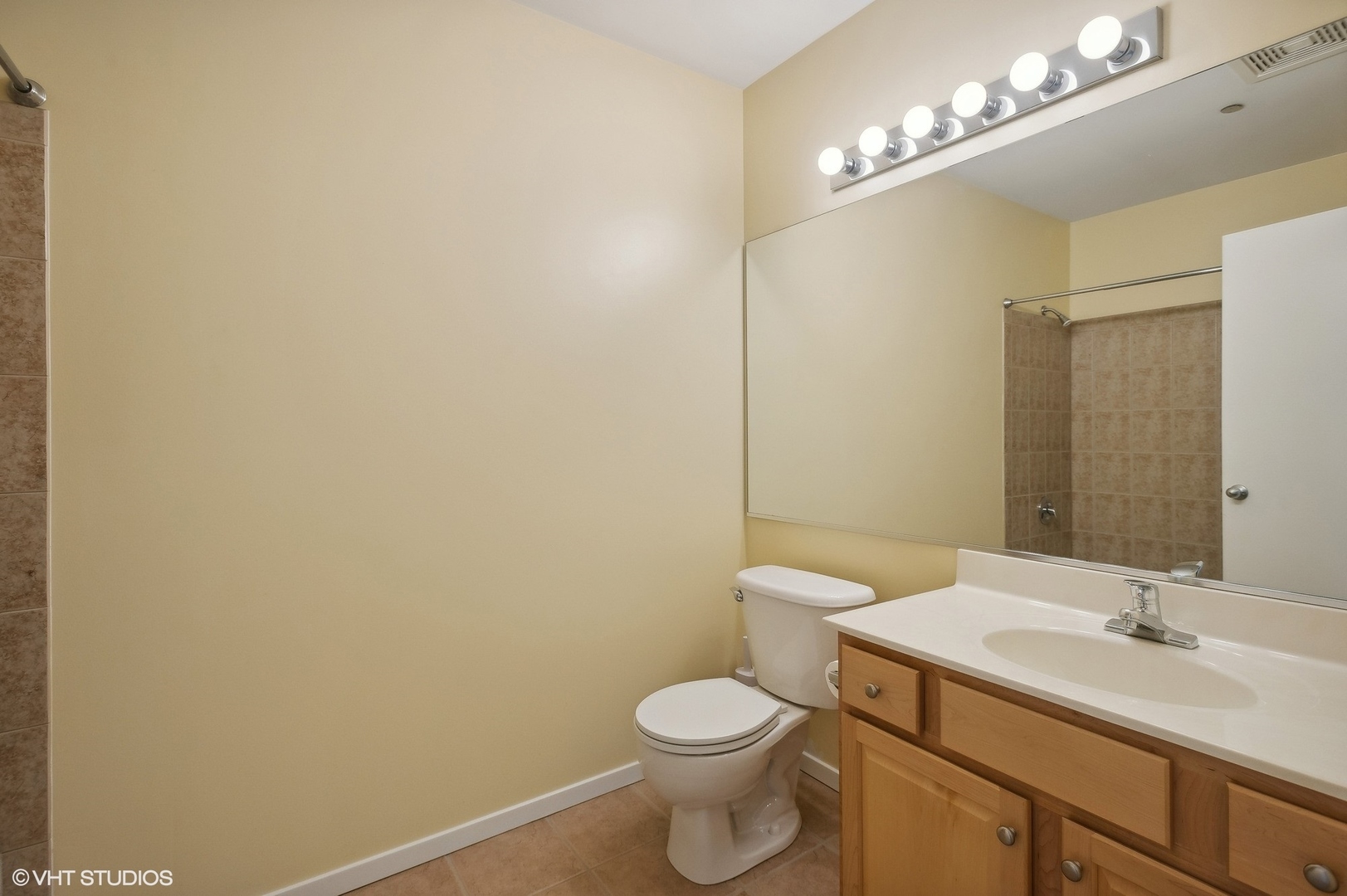1000 W Adams Street Unit: 813