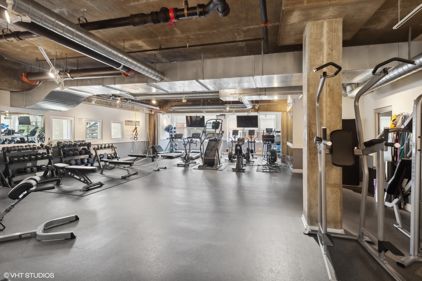 1000 W Adams Street Unit: 813
