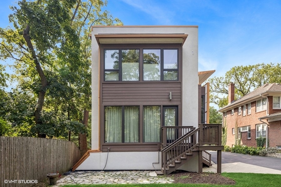 229 E Walnut Street
