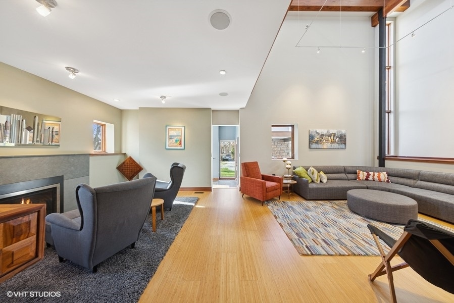 229 E Walnut Street