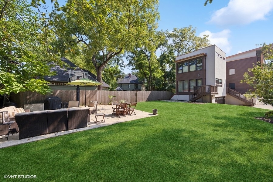229 E Walnut Street