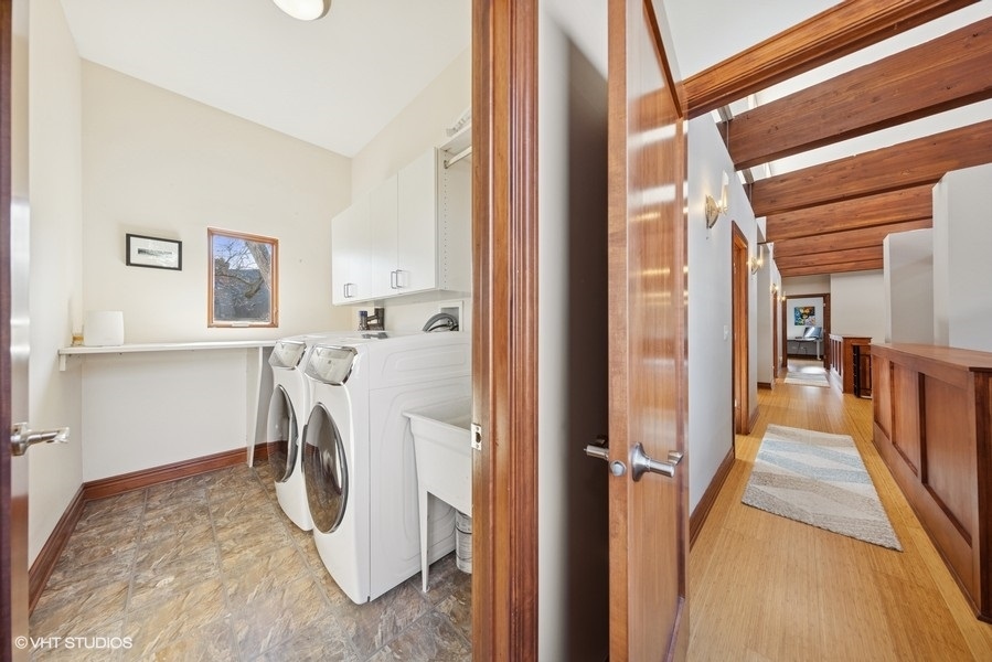 229 E Walnut Street