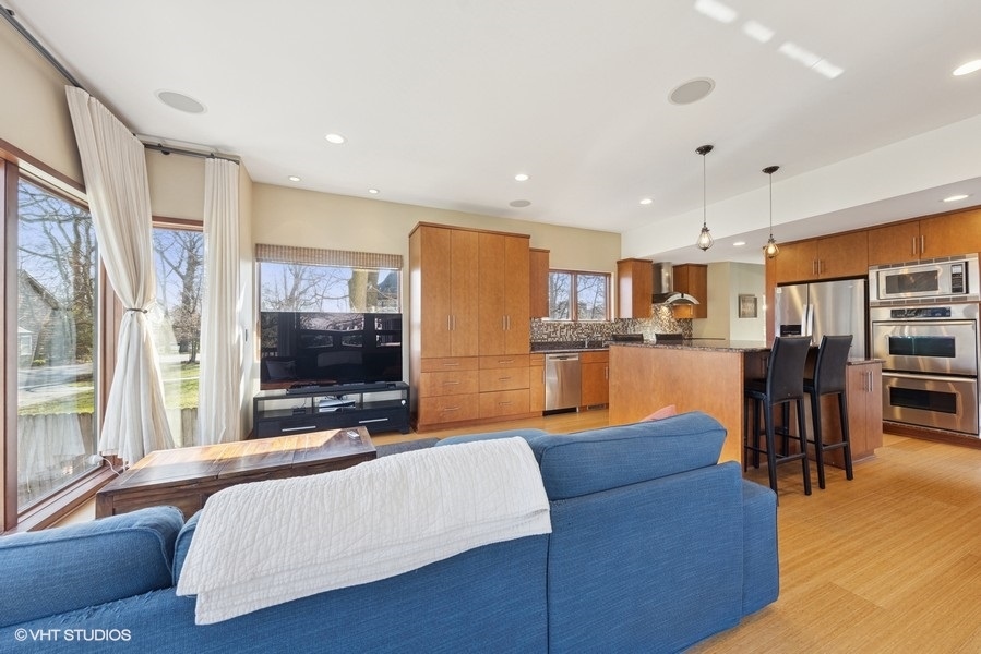 229 E Walnut Street