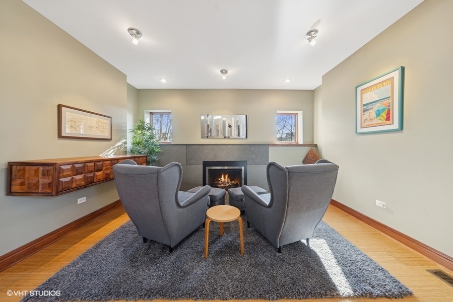 229 E Walnut Street