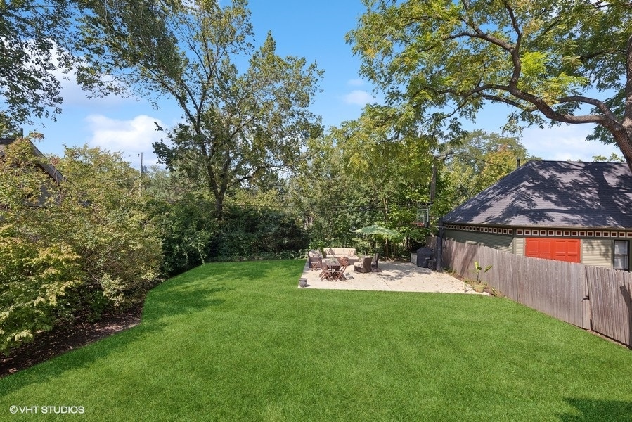 229 E Walnut Street