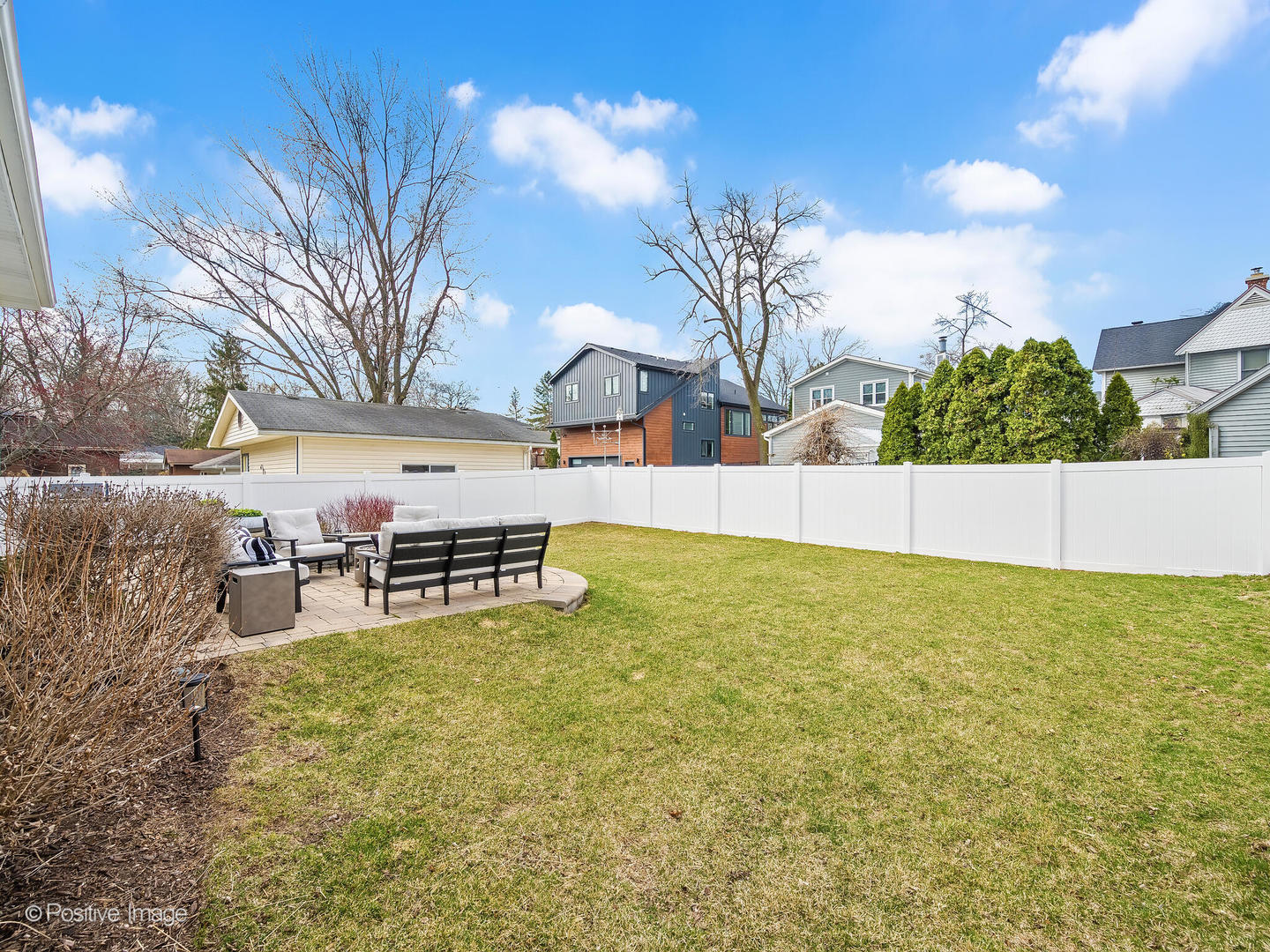 5332 Lane Place