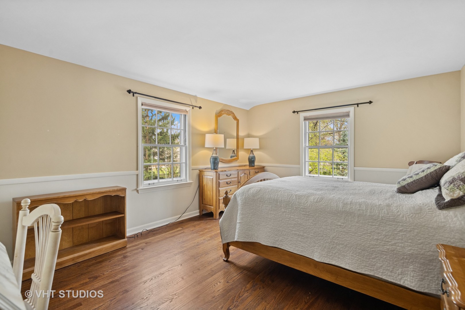 1200 Woodview
