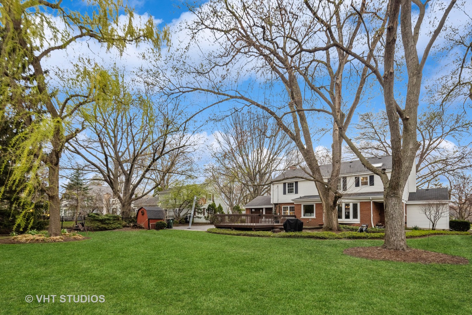 1200 Woodview