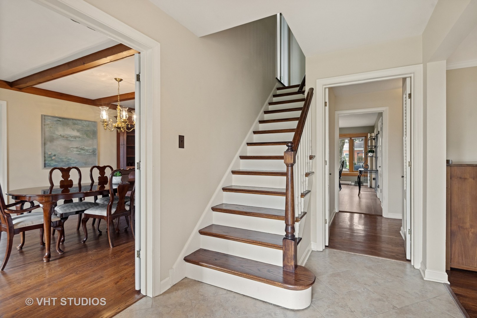 1200 Woodview