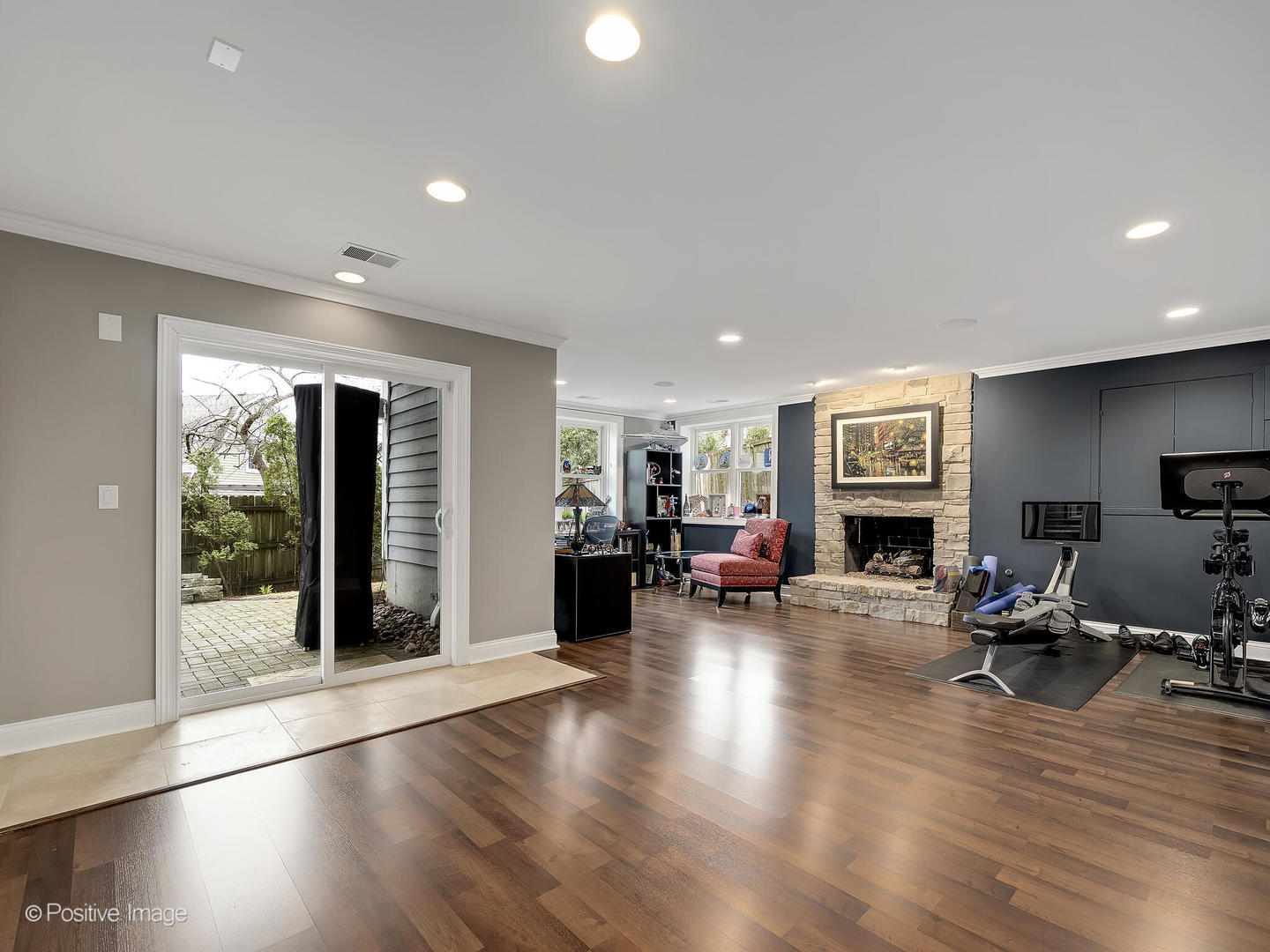 350 RIDGE Avenue