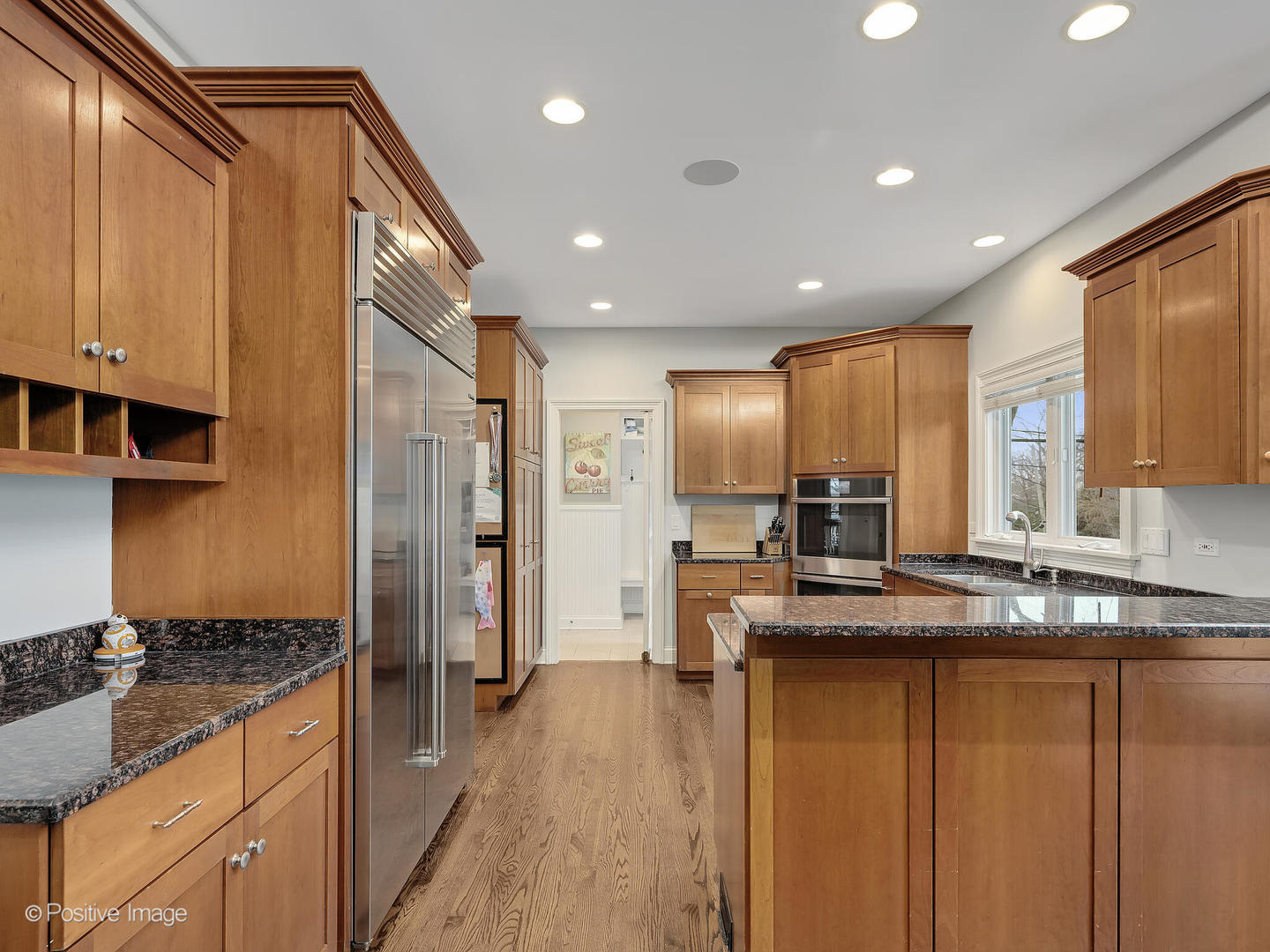 350 RIDGE Avenue