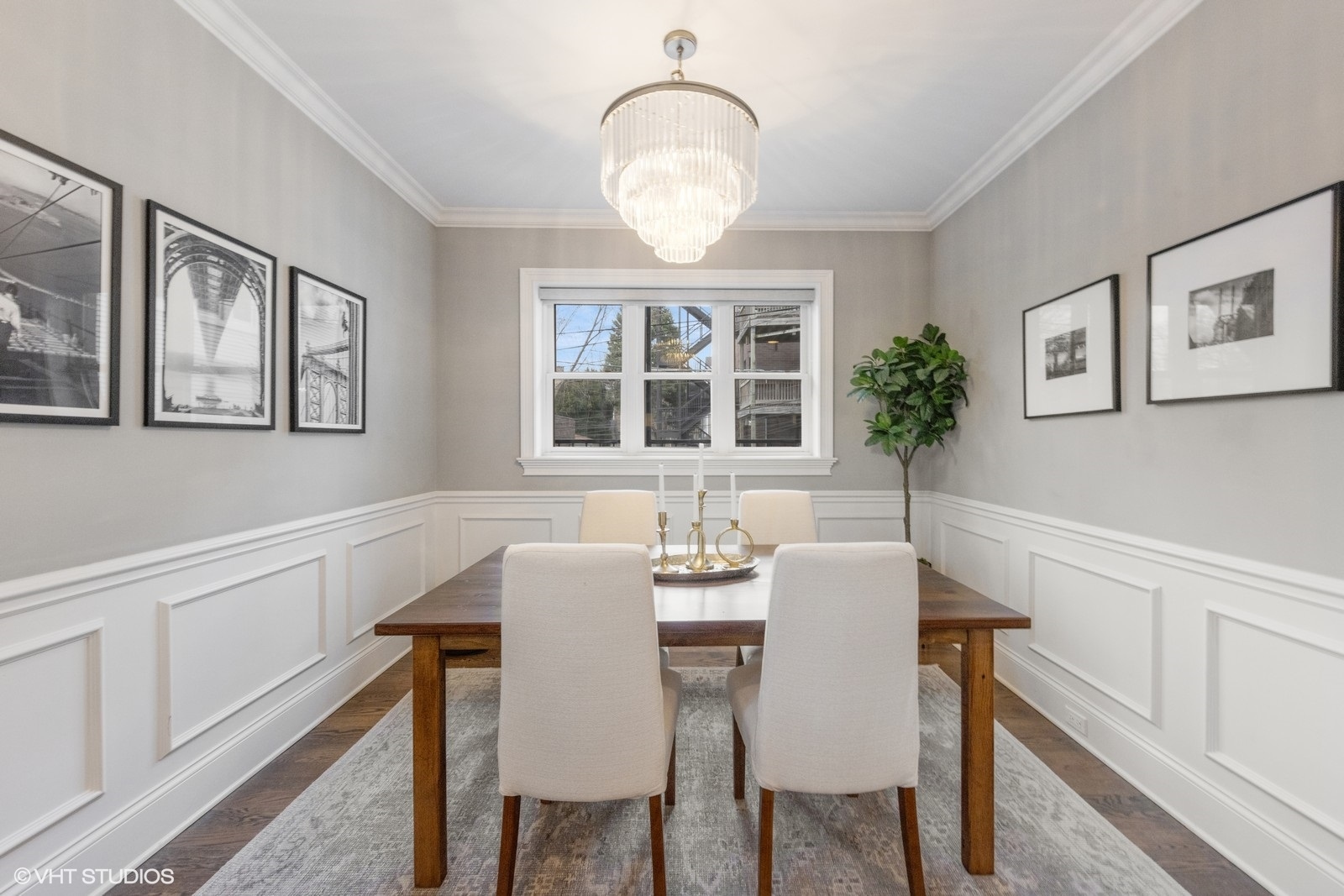 1833 W Addison Street Unit: 1S