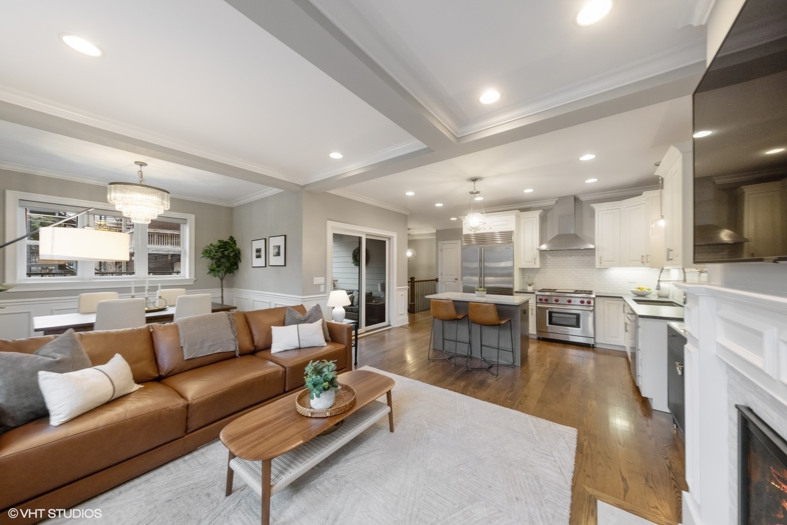 1833 W Addison Street Unit: 1S