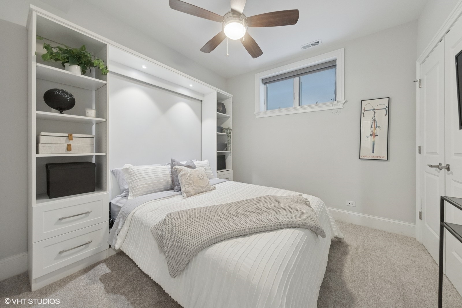 1833 W Addison Street Unit: 1S