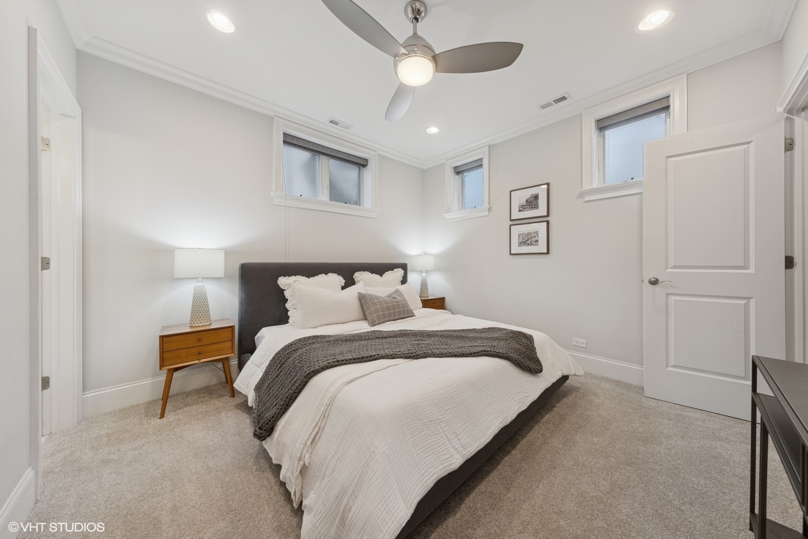 1833 W Addison Street Unit: 1S
