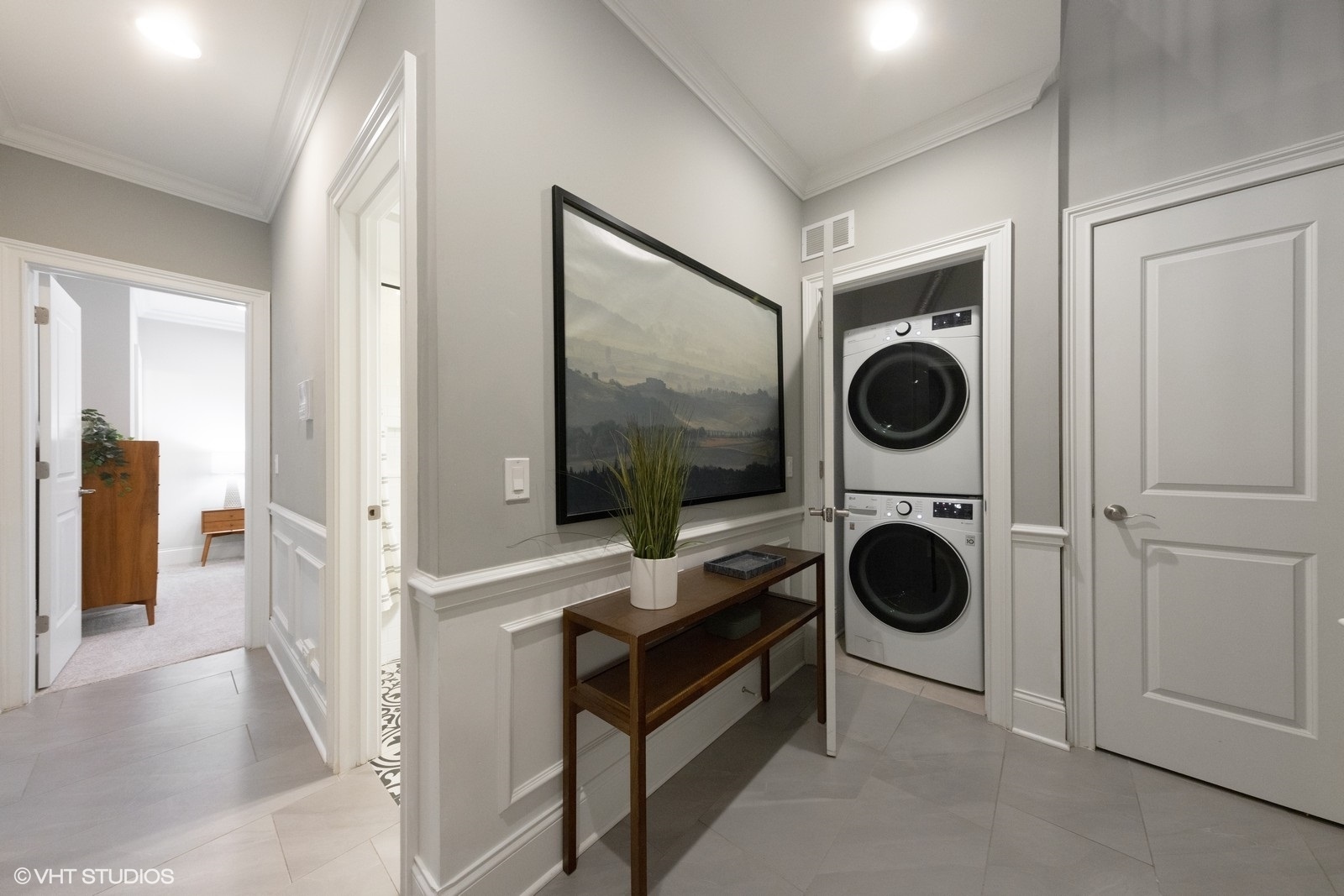 1833 W Addison Street Unit: 1S