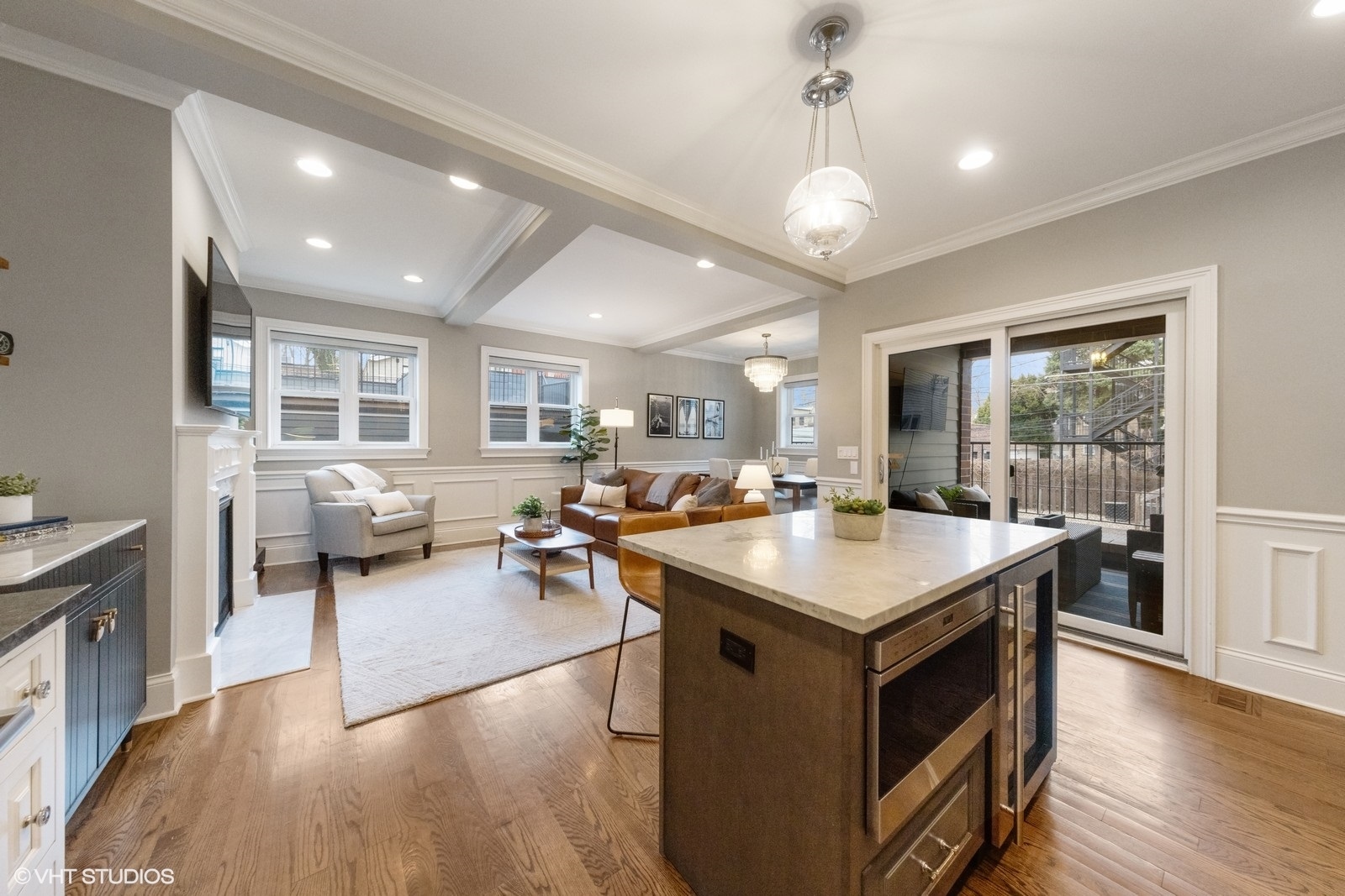 1833 W Addison Street Unit: 1S