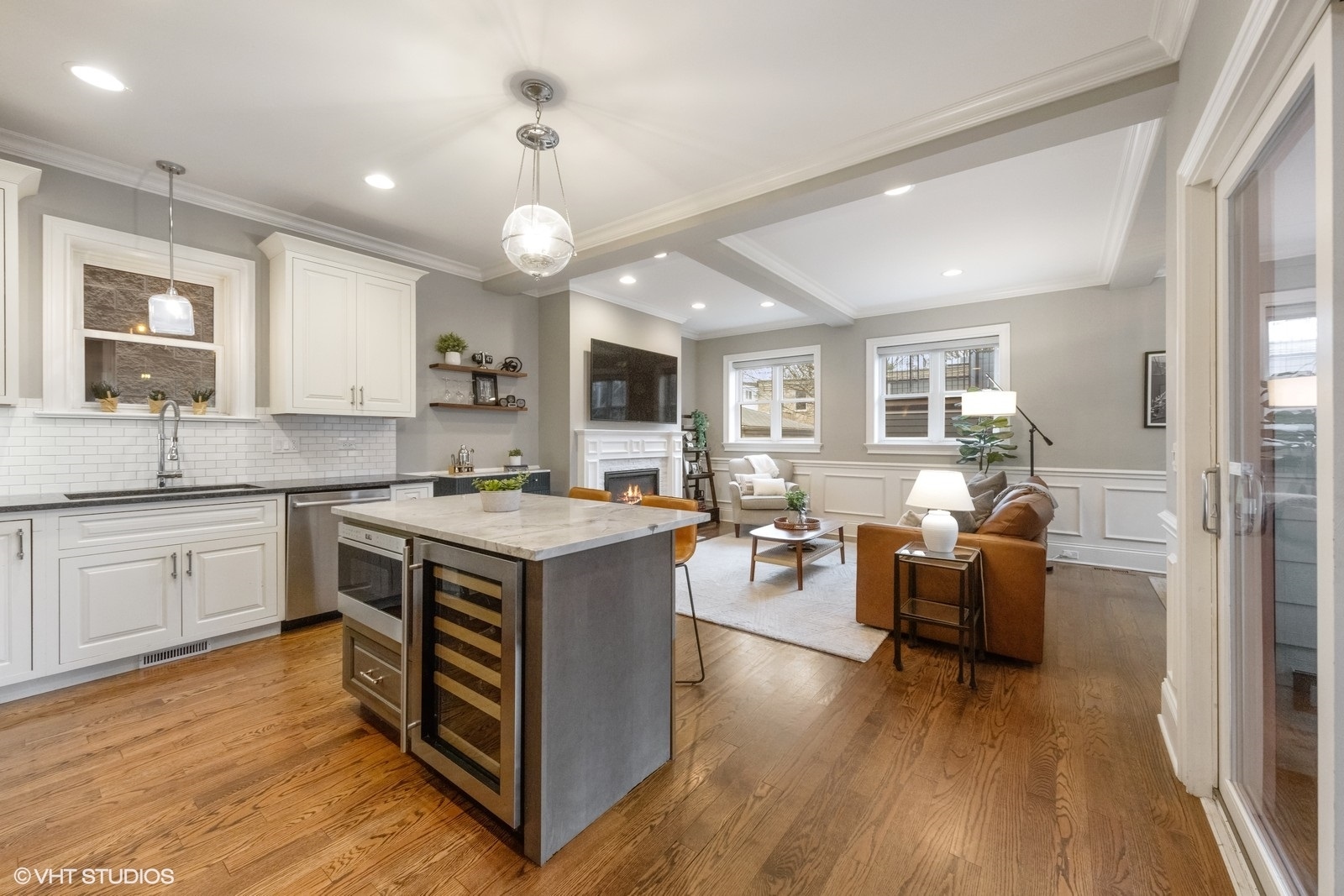 1833 W Addison Street Unit: 1S