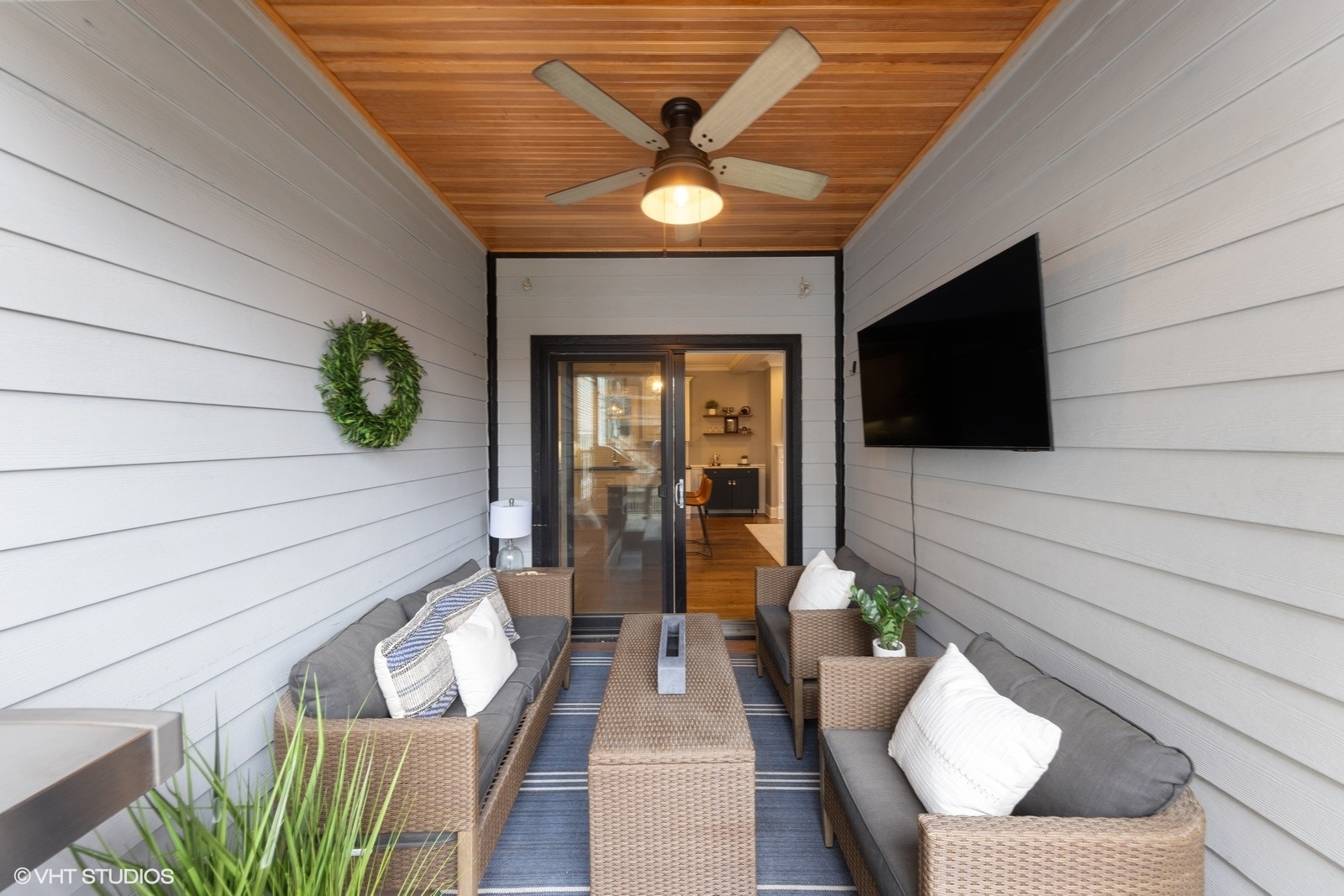 1833 W Addison Street Unit: 1S