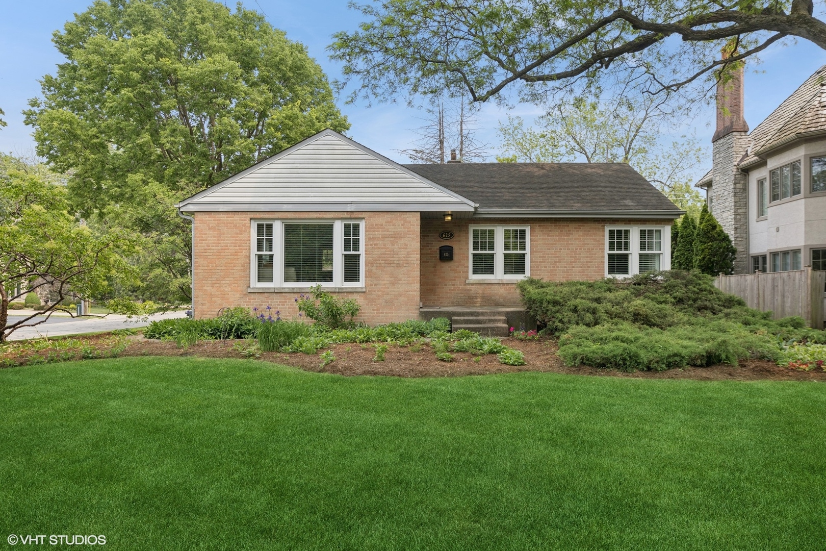 625 N County Line Road