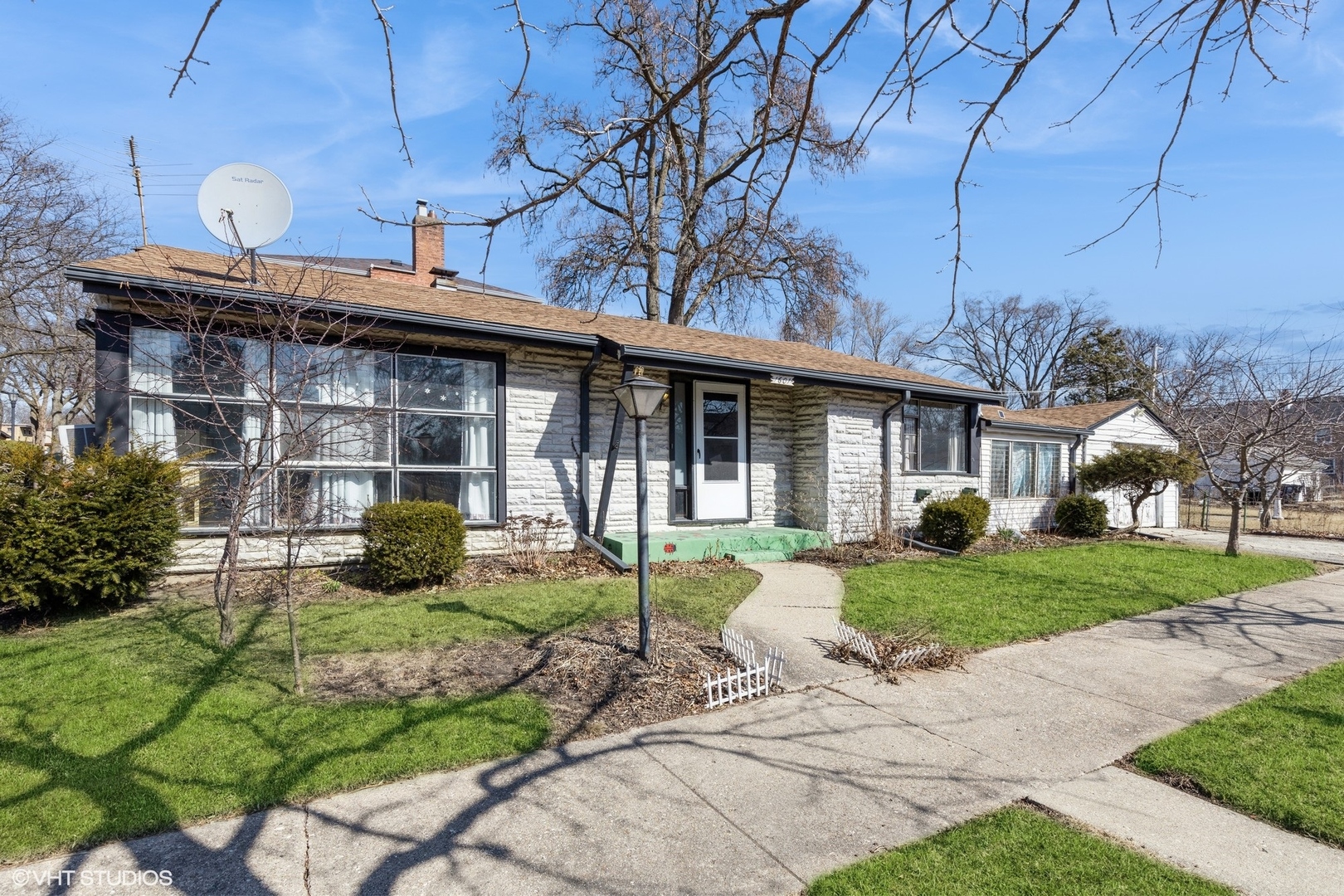1601 FOWLER Avenue