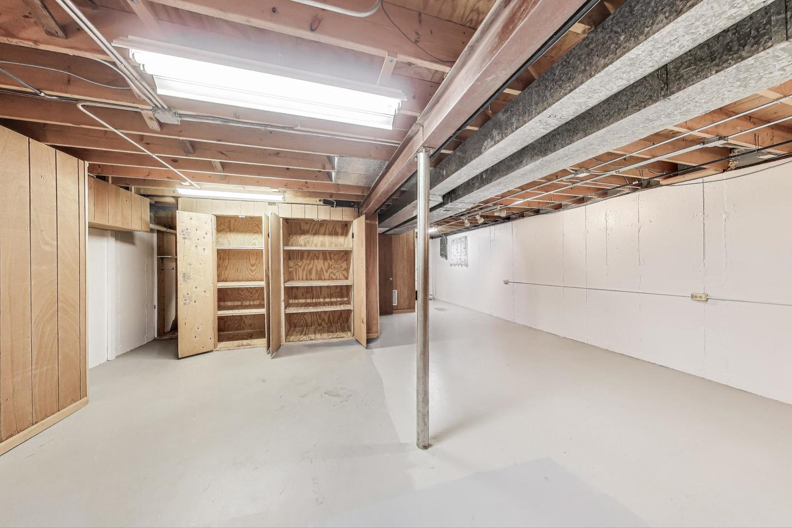 1100 Williamsburg Street
