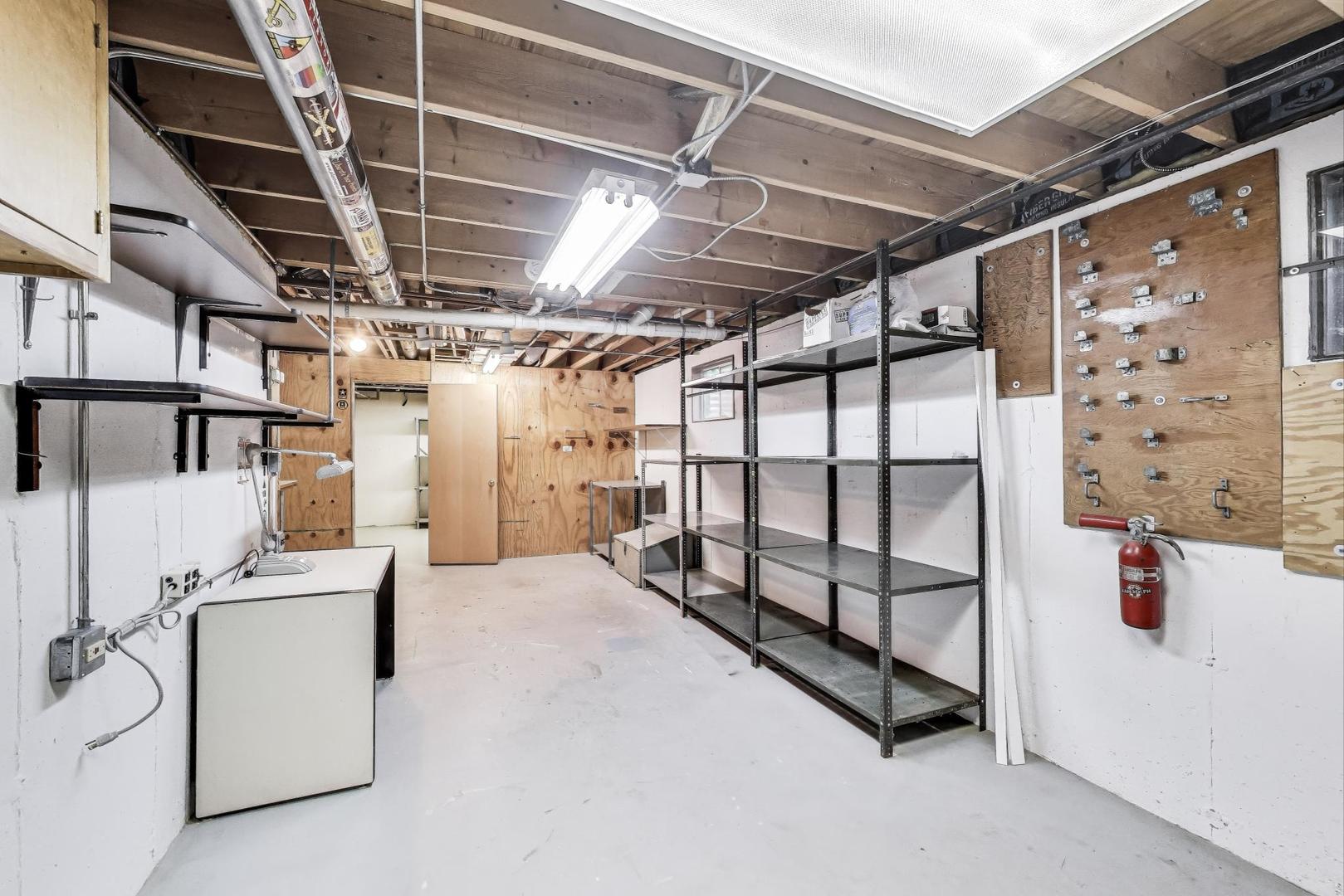 1100 Williamsburg Street